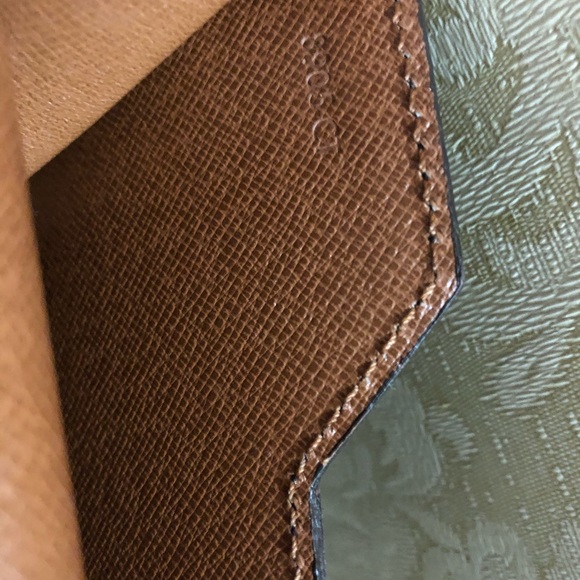 Louis Vuitton Monogram Documents Holder - Picture 4 of 11